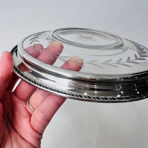 Vintage Sterling Silver Trimmed Glass/Crystal 7.5” Serving plate - Picture 6 of 7